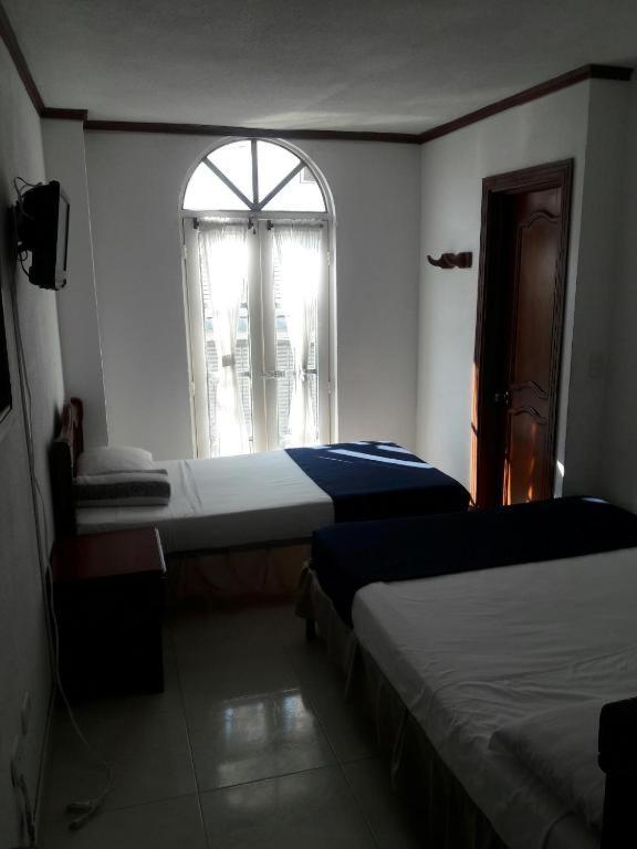 Hotel Davinci Calarcá Exteriör bild